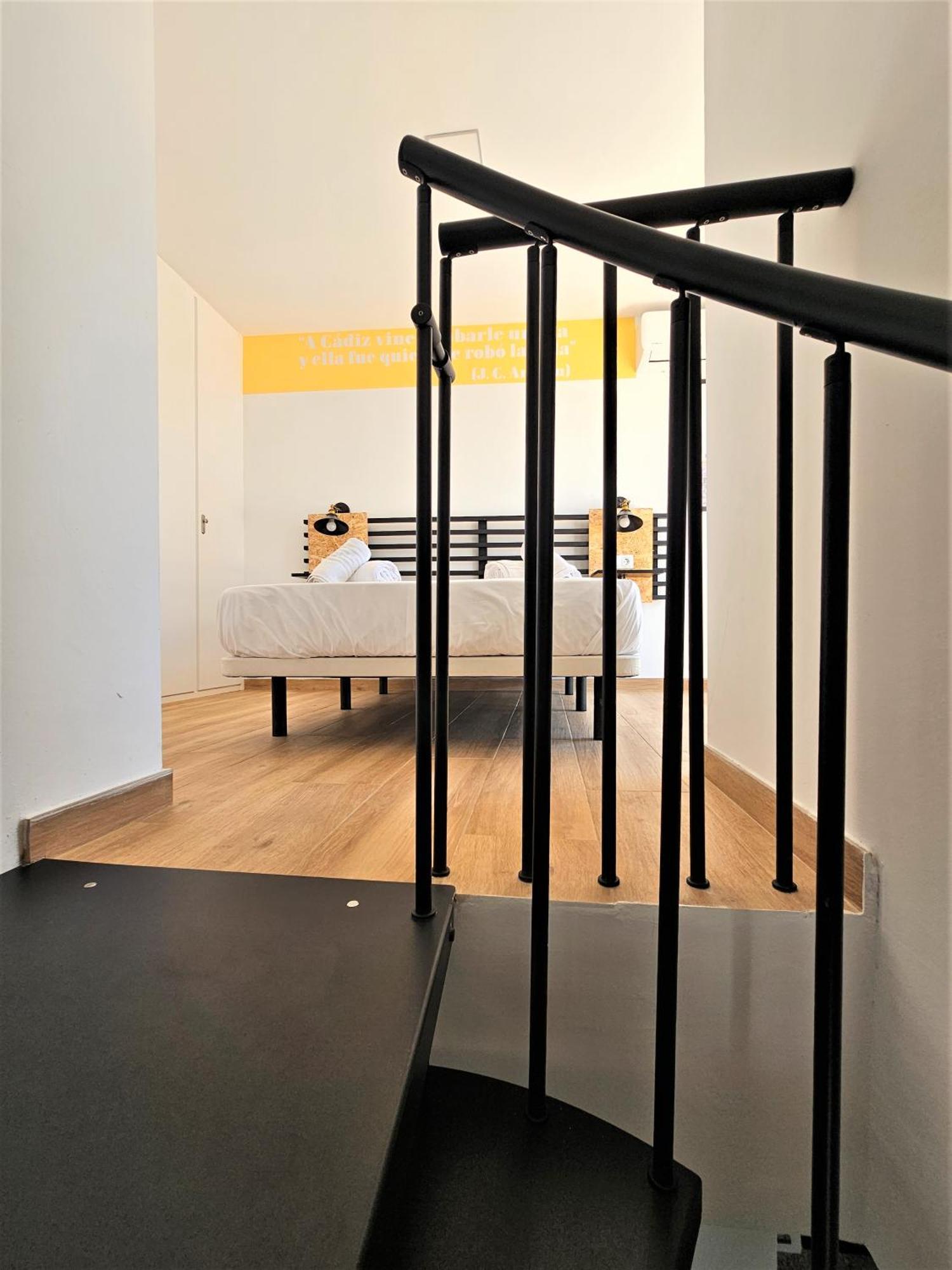 קדיז Apartamentos Plaza Santo Domingo מראה חיצוני תמונה