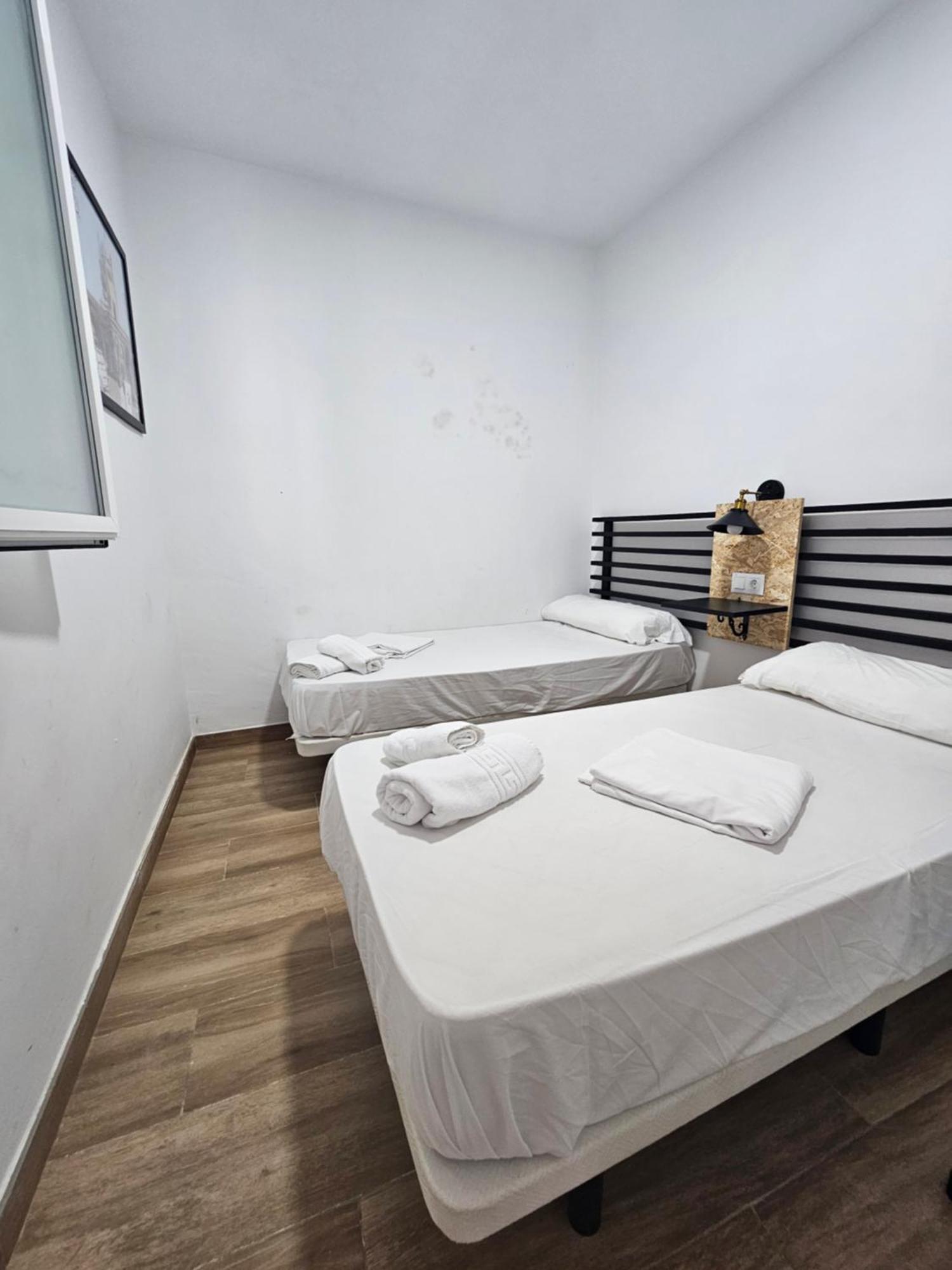 קדיז Apartamentos Plaza Santo Domingo מראה חיצוני תמונה