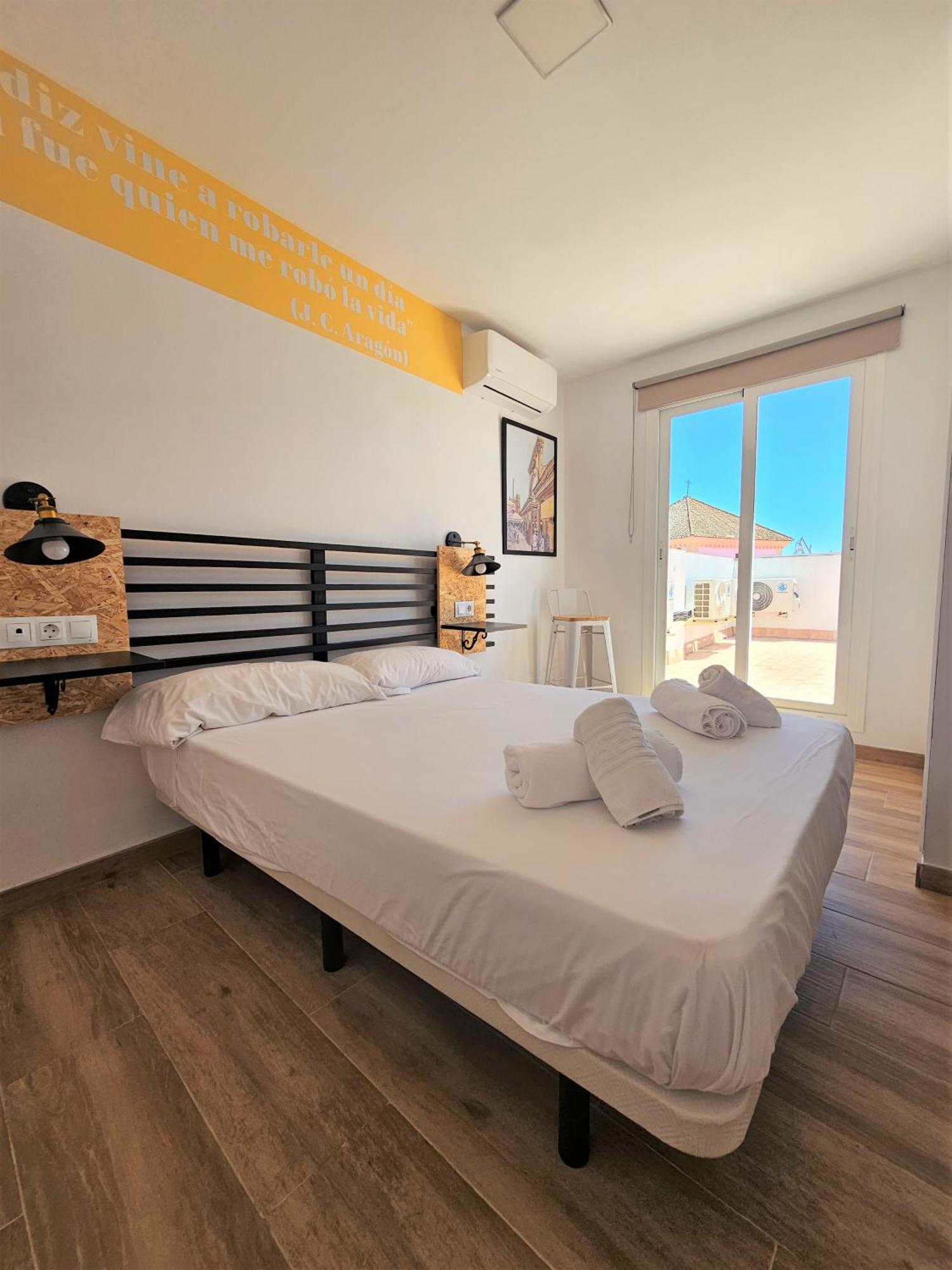קדיז Apartamentos Plaza Santo Domingo מראה חיצוני תמונה